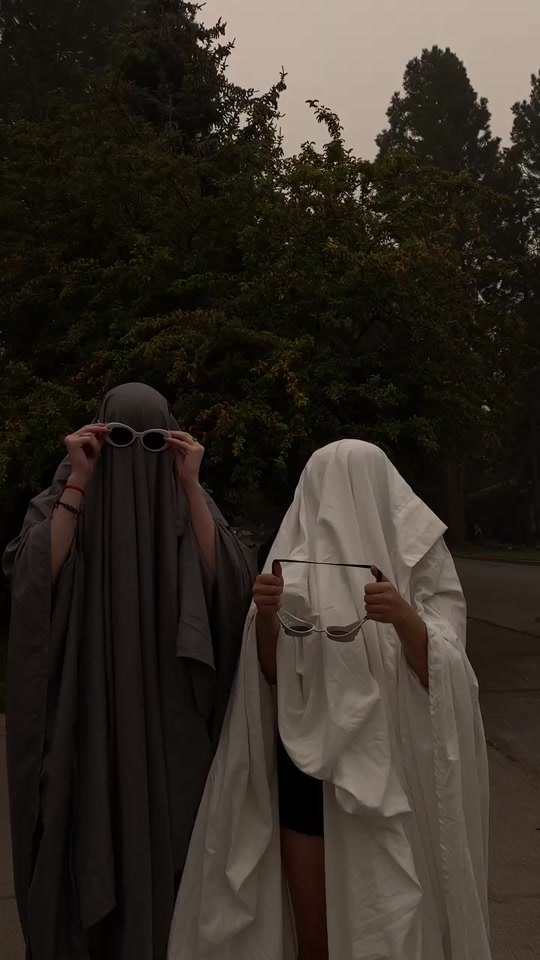 Ghost Photoshoot Trend (Sheet Ghost)
